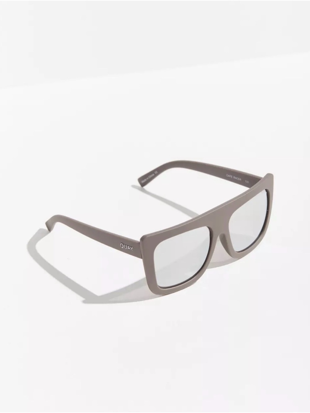 Quay Cafe Racer Sunglasses (UNISEX) + NEW Protective Pouch